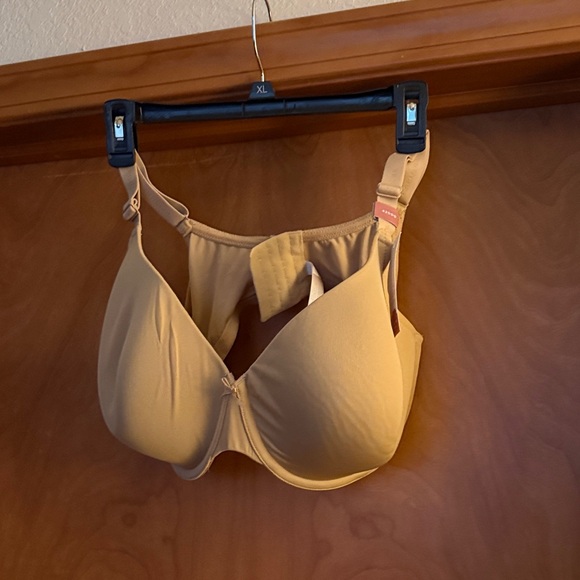 Cacique Tan Bra - Picture 1 of 3